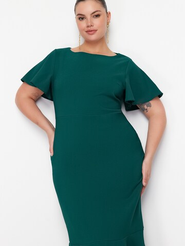 Robe Trendyol Curve en vert
