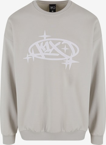 K1X Collegepaita värissä harmaa: etupuoli