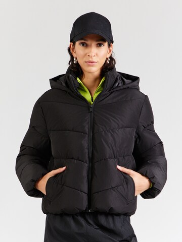 ONLY - Chaqueta de invierno 'ONLCLAIR' en negro: frente