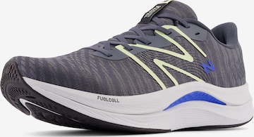 new balance - Zapatillas de running 'FuelCell Propel v4' en gris: frente