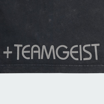 ADIDAS ORIGINALS Shirt 'Adilenium Season 4 Teamgeist' in Zwart