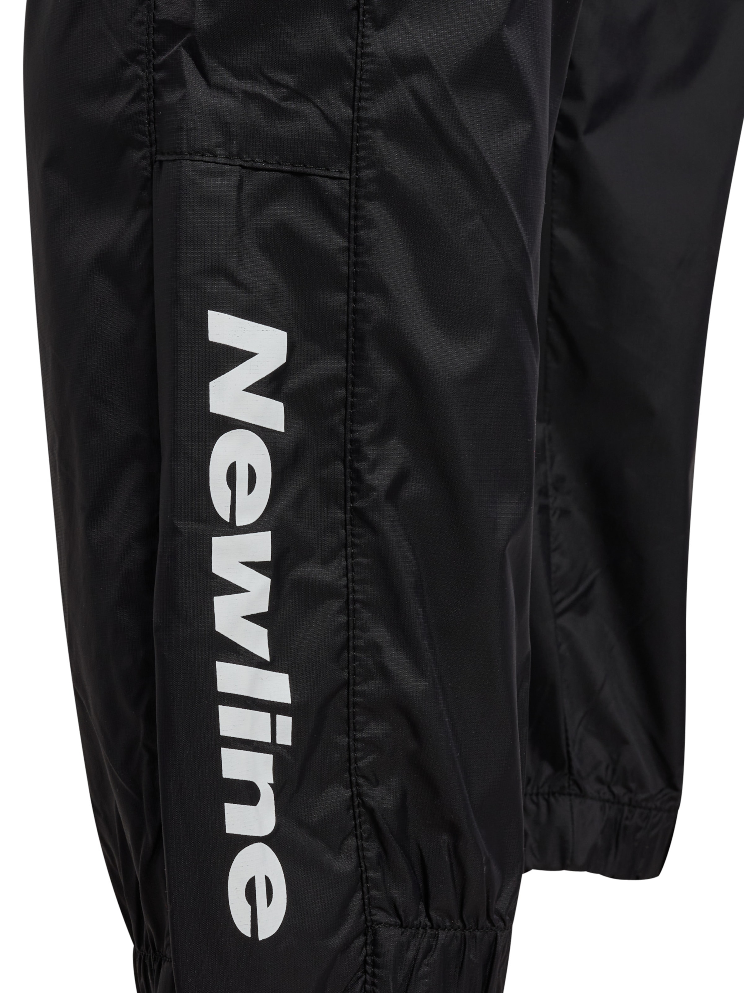 Newline Regular Sports trousers in Black