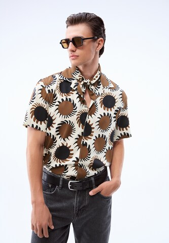 Coupe regular Chemise 'Hanes' JOOP! en marron : devant