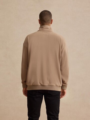 Pull-over 'Miko' DAN FOX APPAREL en gris