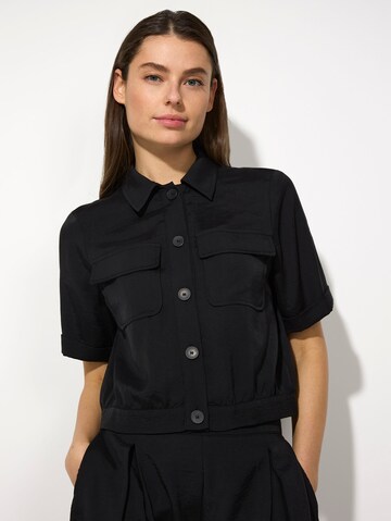 MORE & MORE Bluse in Schwarz: Vorderseite