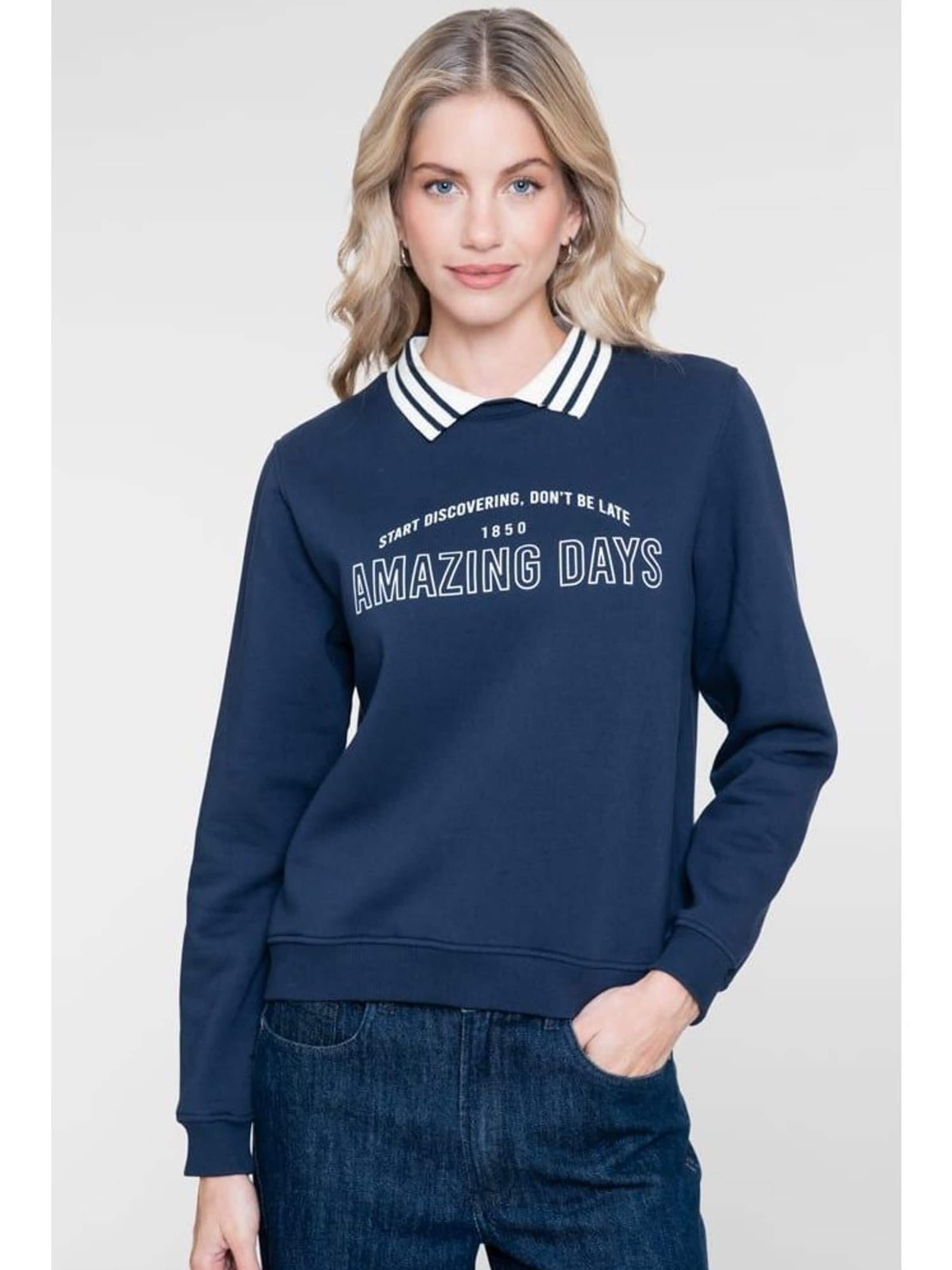 Geisha Sweater in Blue: front
