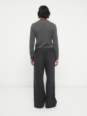 HOLLISTER Loosefit Nadrág - fekete