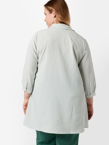 KAFFE CURVE - Blusa 'Sukia' en verde