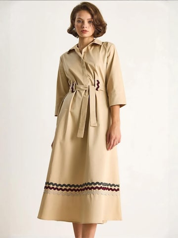 Bianco Lucci - Vestido em bege: frente