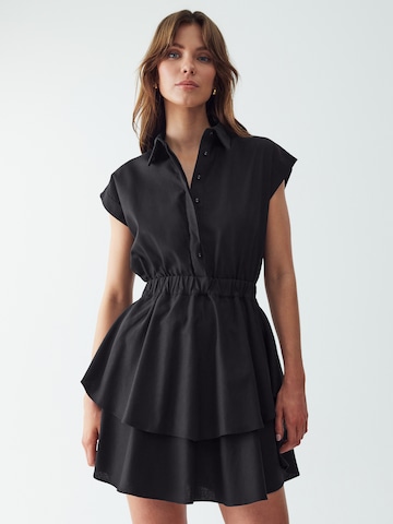 Willa - Vestidos camiseiros 'SIRENA' em preto: frente