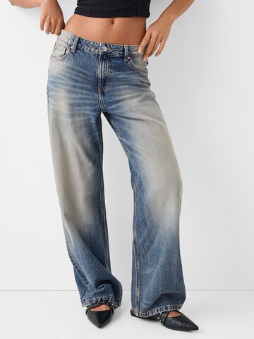 Bershka Wide leg Jeans in Blauw: voorkant