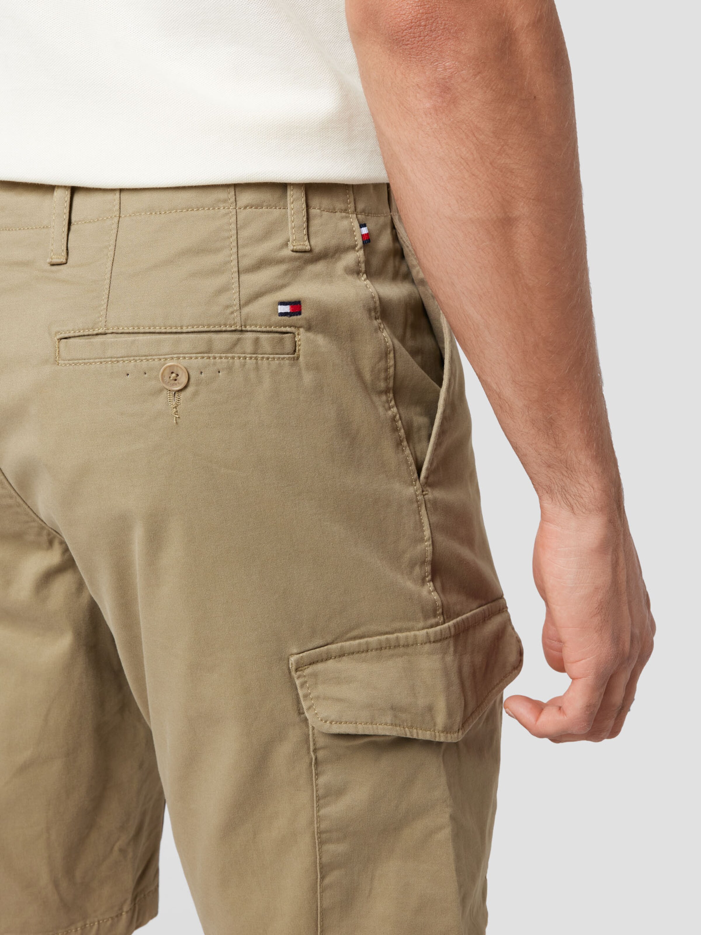 Männer Hosen TOMMY HILFIGER Shorts 'Harlem' in Oliv - HY13350 Männer Hosen TOMMY HILFIGER Shorts 'Harlem' in Oliv - HY13350