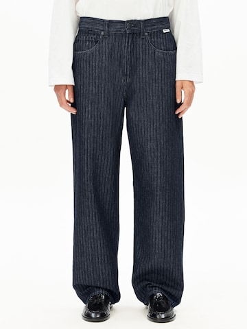 ARMEDANGELS Loose fit Jeans 'HAAYI HERRINGBONE' in Blue: front