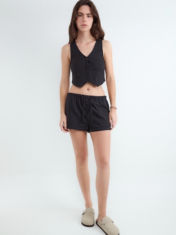 BALMOHK Pukuliivi värissä musta