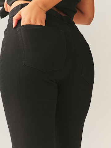 Skinny Jeans de la Next pe negru
