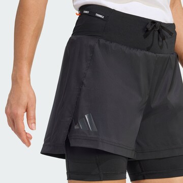 ADIDAS TERREX Regular Outdoorshorts 'Xploric' in Schwarz