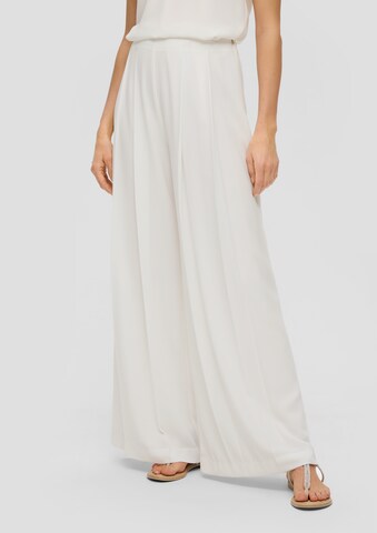 Wide leg Pantaloni con pieghe di s.Oliver BLACK LABEL in beige: frontale