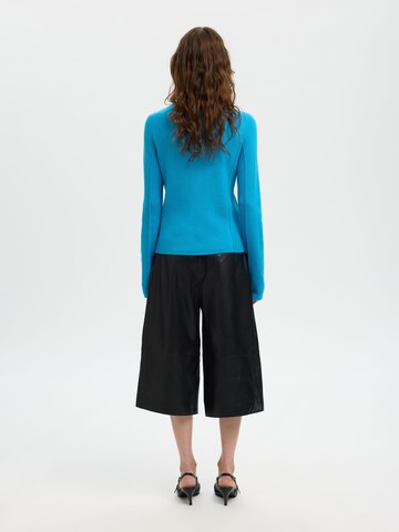 SELECTED Gebreid vest in Blauw