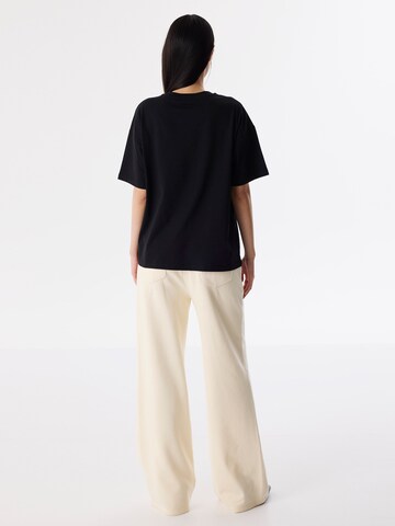 Twist Shirt in Zwart