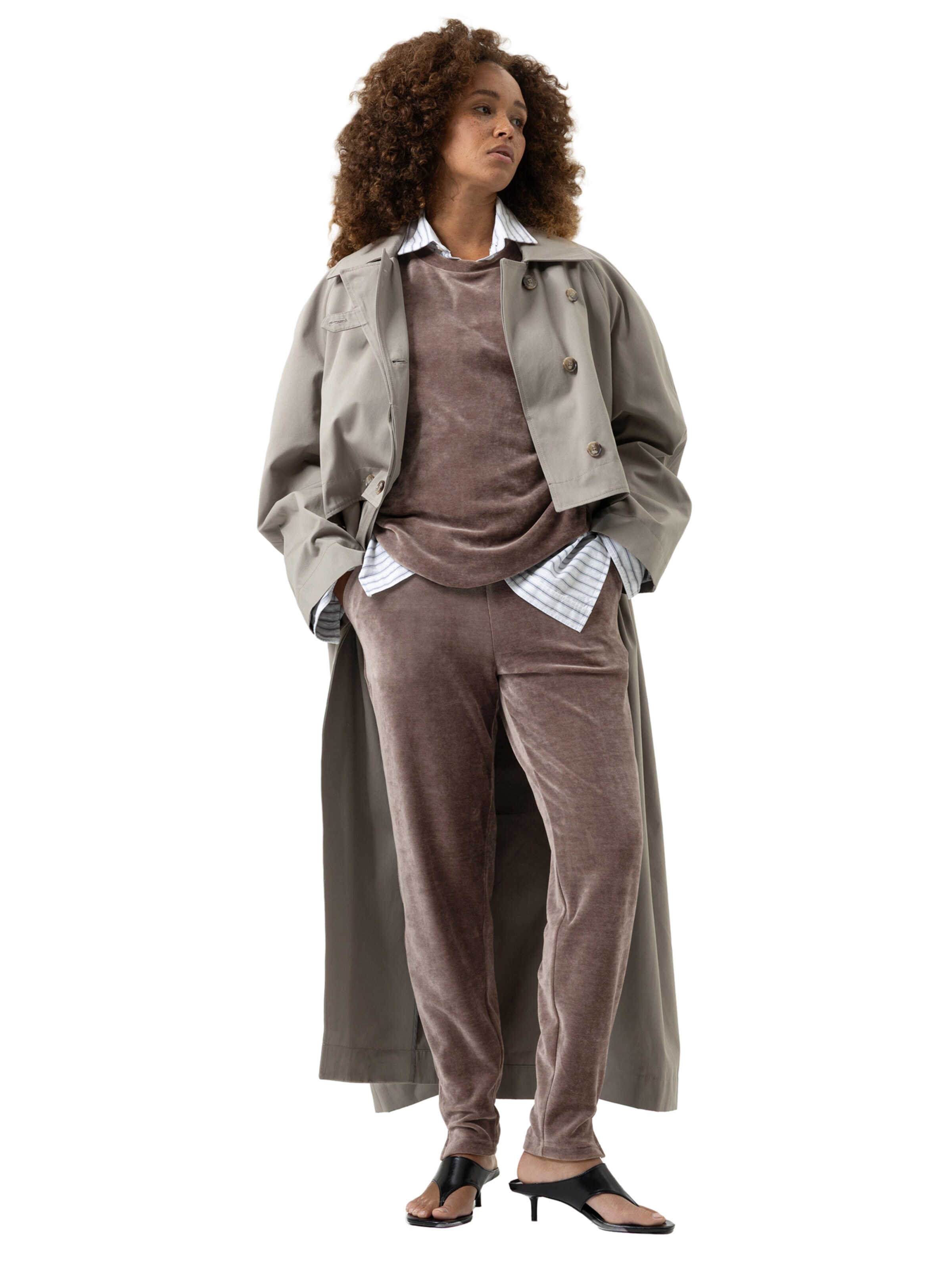 Coupe slim Pantalon 'Velvet Dream' Mey en marron : devant