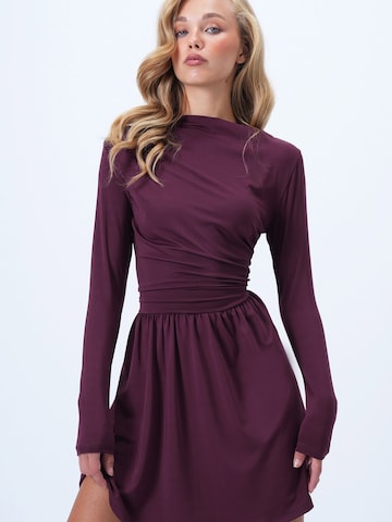 Trend Alaçatı Stili Šaty - Červená