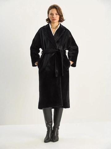 Bianco Lucci Tussenmantel in Zwart