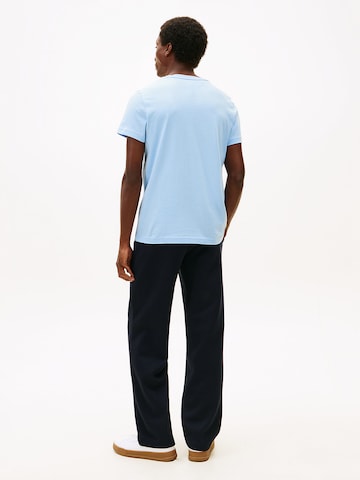 TOMMY HILFIGER Regular Fit T-Shirt in Blau