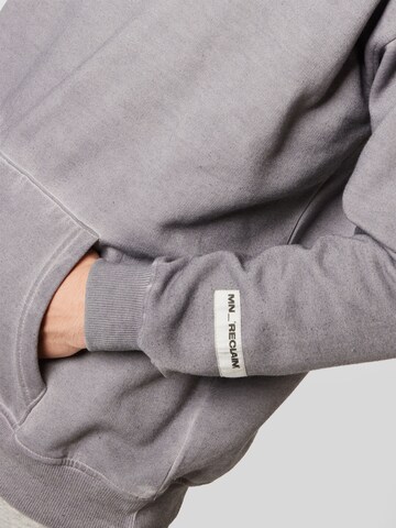 Mennace Sweatshirt in Grey