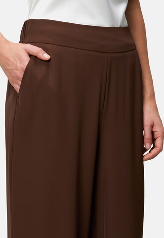 zero Wide Leg Hose in Braun
