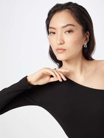 BZR - Camiseta 'Fiona Sofie' en negro