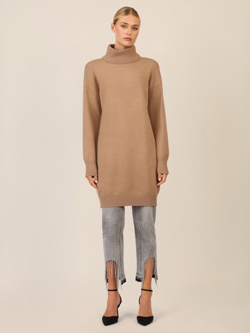 APART Knitted dress in Beige