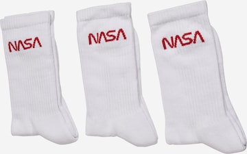 Mister Tee Regular Socks in White: front