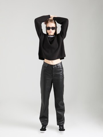 Calvin Klein JeansPulover 'INTARSIA LOOSE' - crna boja