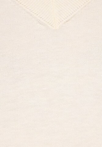 Usha Trui 'Casual' in Wit