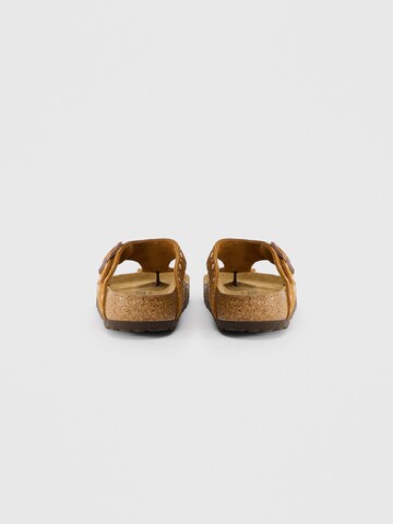 BIRKENSTOCKJapanke 'Gizeh Rivet LEVE' - smeđa boja