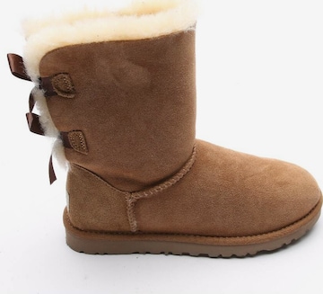 UGG Dress Boots in 36 in Brown: front