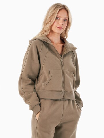 Organication Sweatjacke in Braun