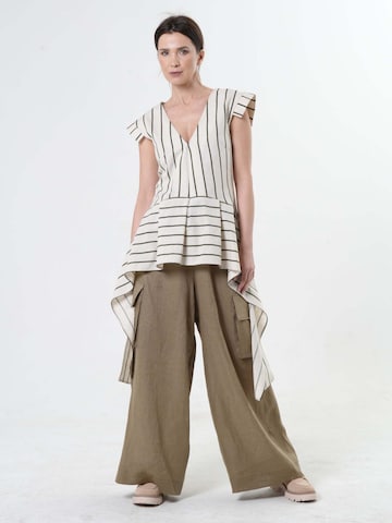 Metamorphoza Top in Green: front