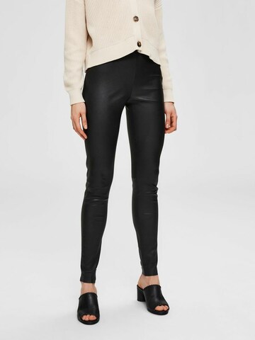 Skinny Pantaloni 'SFSYLVIA MW STRETCH LEATHER' di SELECTED FEMME in nero: frontale