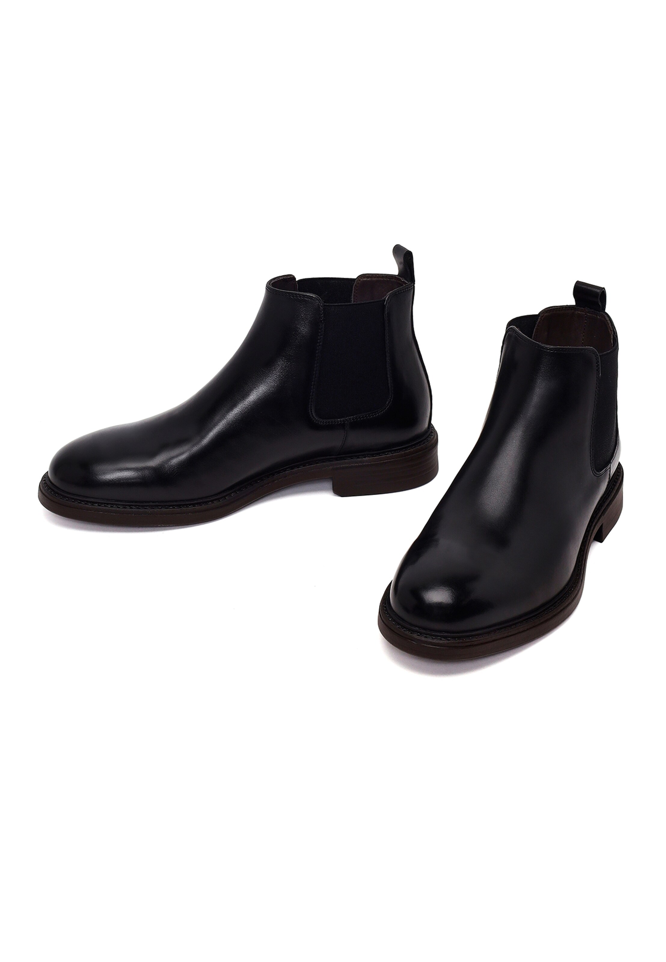 Derimod - Botas chelsea em preto