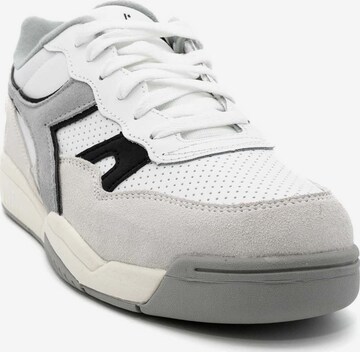 Diadora Sneakers in Grey