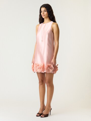 YAS - Vestido en rosa