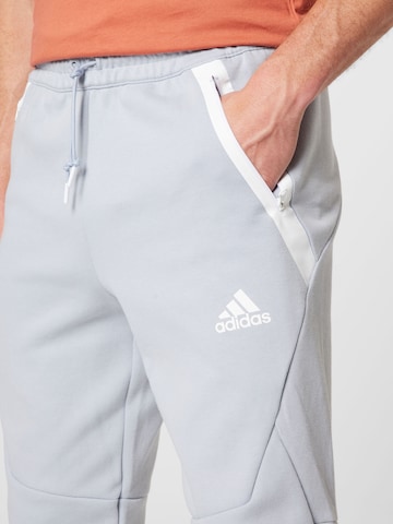 Effilé Pantalon de sport 'Designed For Gameday' ADIDAS SPORTSWEAR en gris