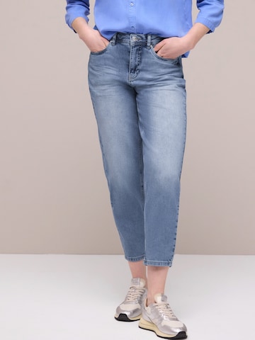 mėlyna STREET ONE Barrel Džinsai 'Karlie': priekis