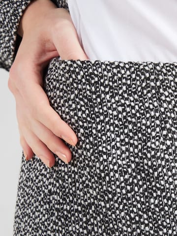 s.Oliver Пола в черно