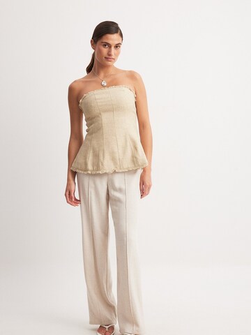 NA-KD Regular Pants in Beige: front