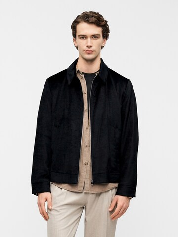 DRYKORN Tussenjas 'RIKKA_2' in Zwart: voorkant