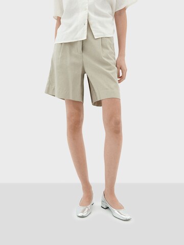 Thinking MU Loosefit Shorts 'Lia' in Grau: Vorderseite