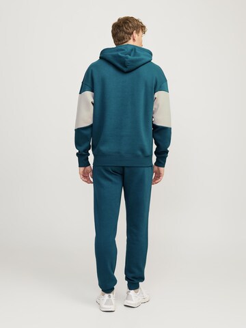 JACK & JONES Sweatshirt i blå