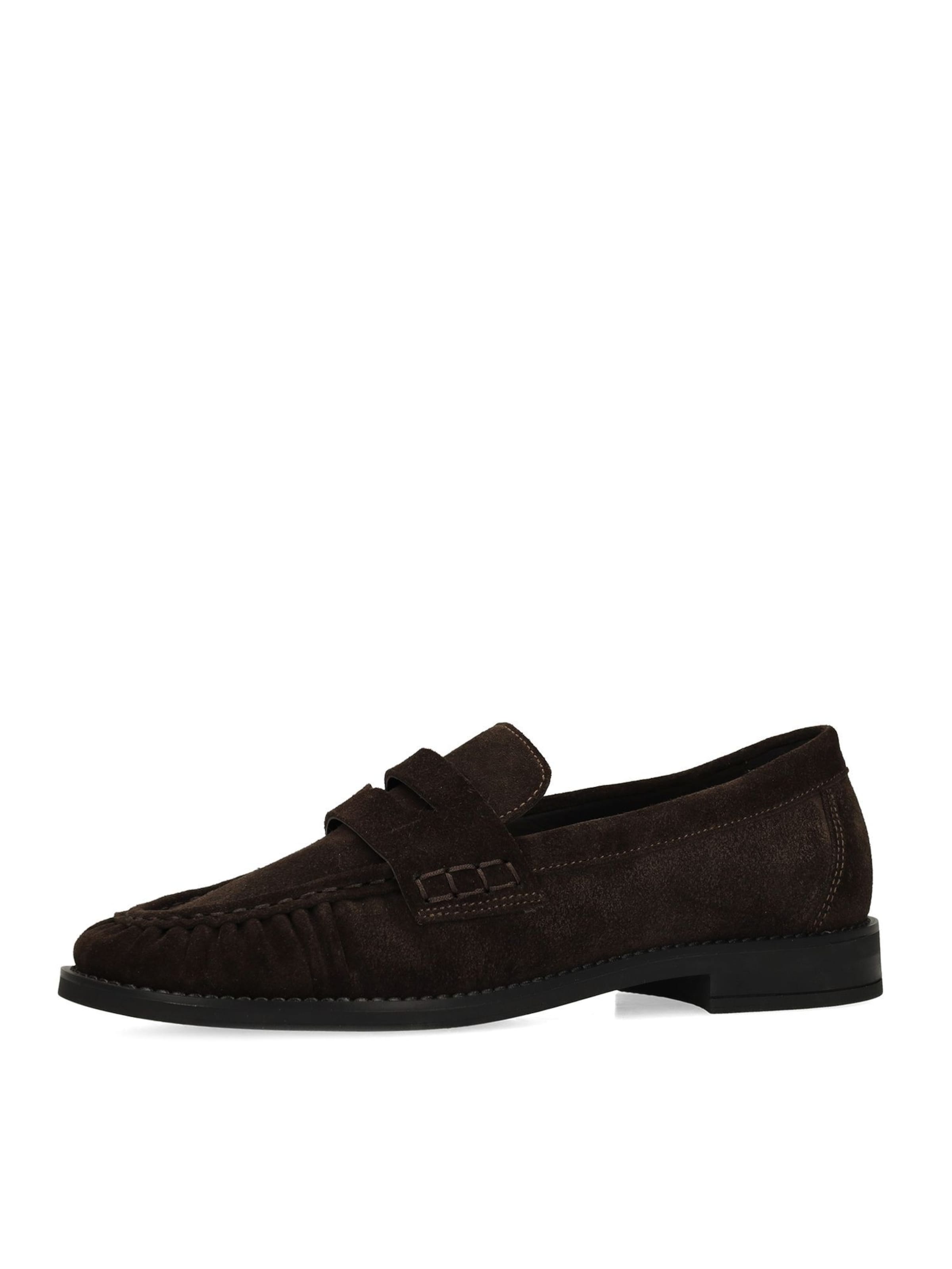 MANFIELD Classic Flats in Brown: front